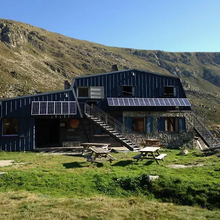 Refuge Des Etangs De Bassies Auzat